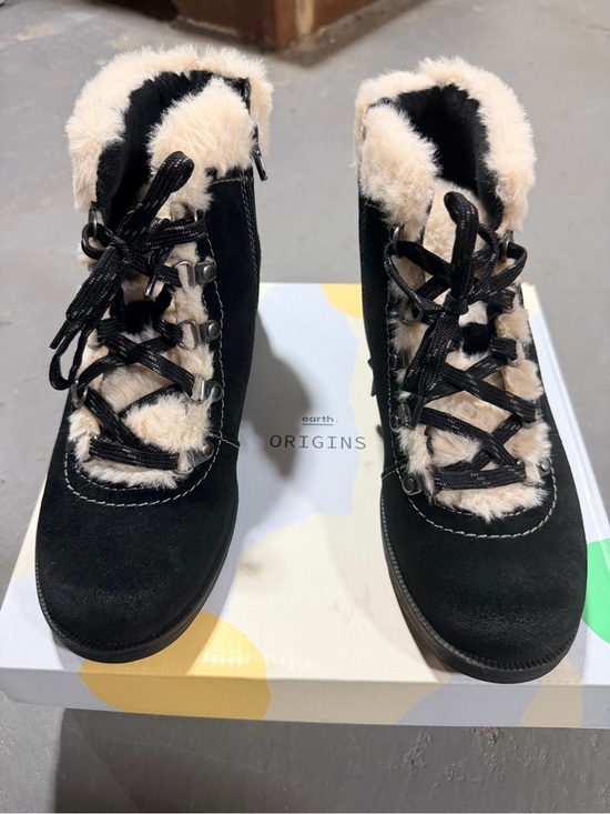 Earth Origins Shoes - 9-Wide- Earth Origins Black Suede Faux-Fur Trim Lace-Up Winter Boots